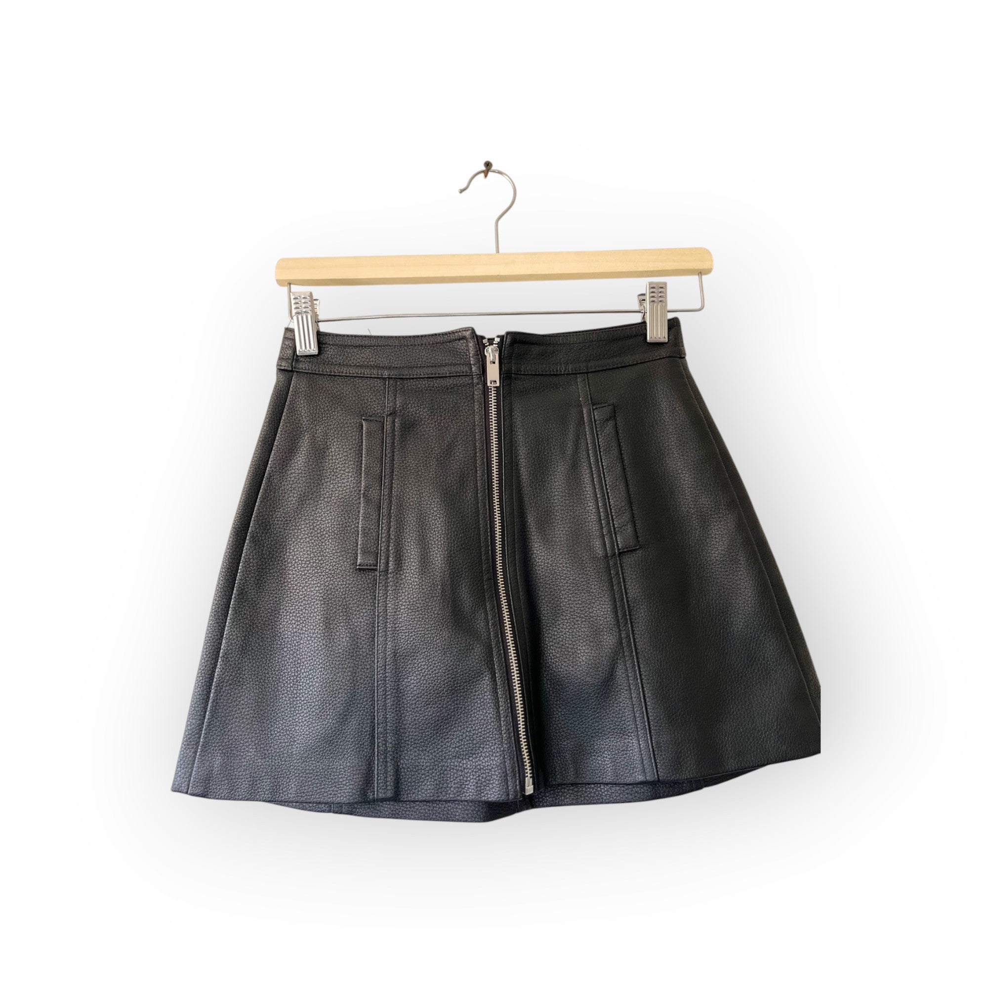MINIFALDA BERSHKA